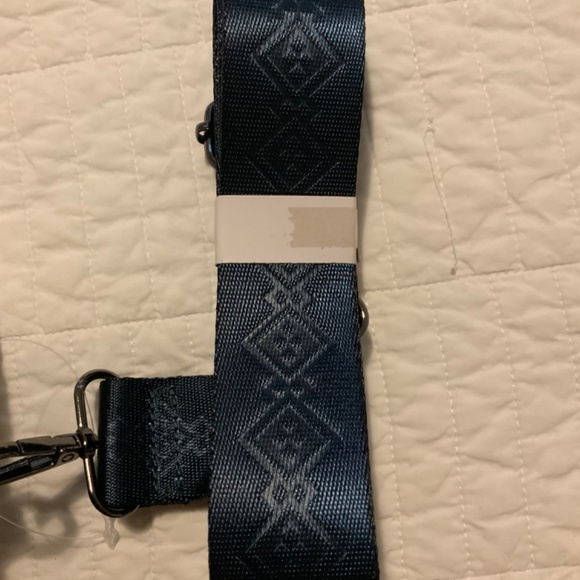 DreamWorks How To Train Your Dragon Toothless Icon Crossbody Bag - Picture 3 of 14